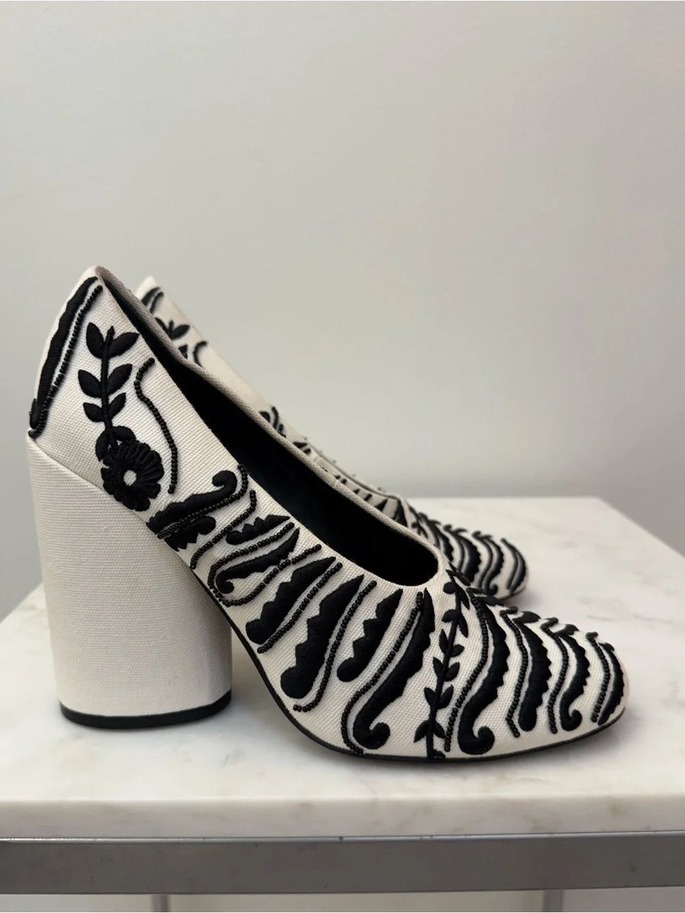 TORY BURCH LUCIA EMBELLISHED BLOCK HEEL PUMPS EMBROIDERED BEADED